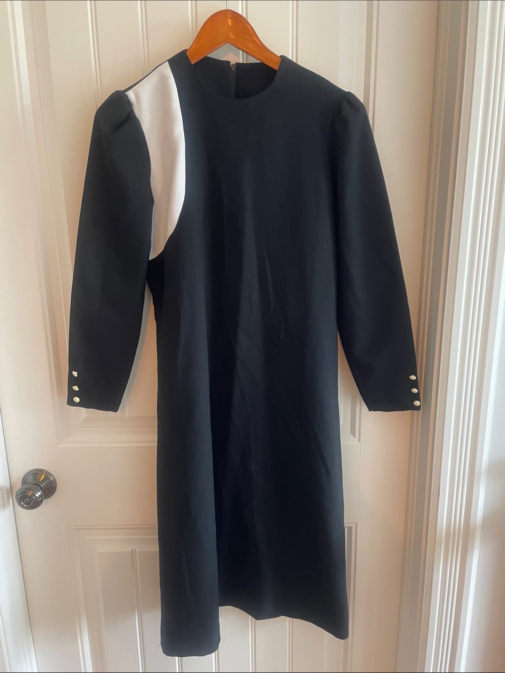 Vintage Black and White Long Sleeve Shift Dress